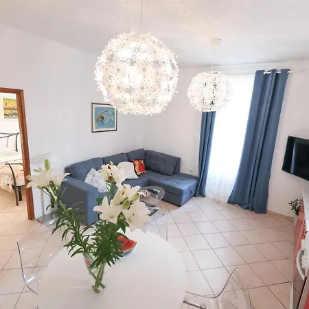 아파트 Cosy Apartman 자다르
